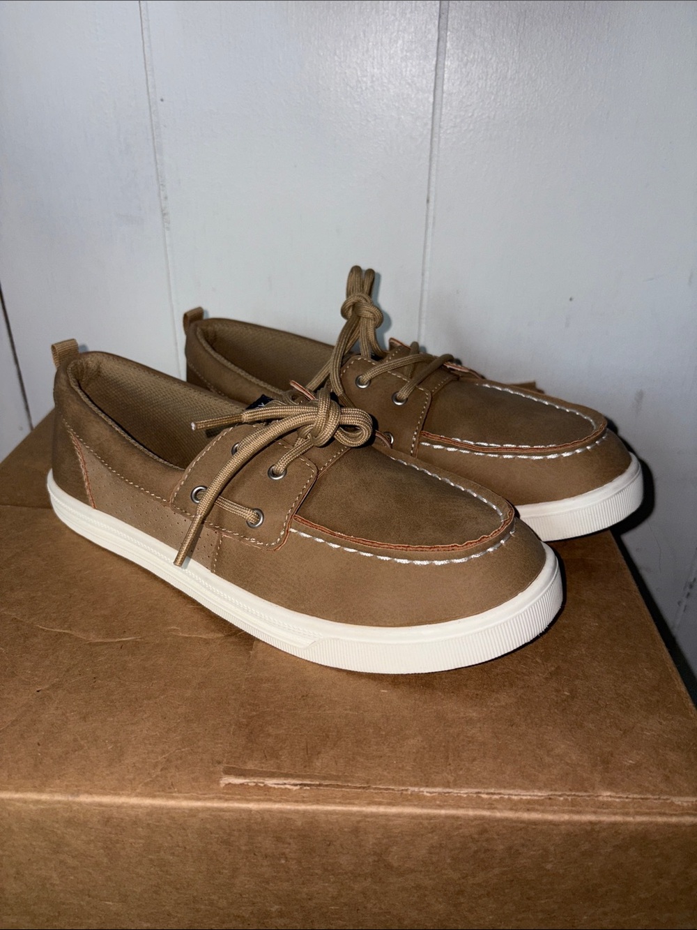 Sperry Men's Brown Boat Shoes with White Sole
